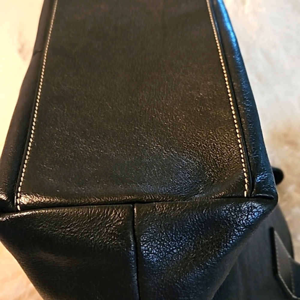 Dooney & Bourke Pebble Grain Handbag - Picture 5 of 15